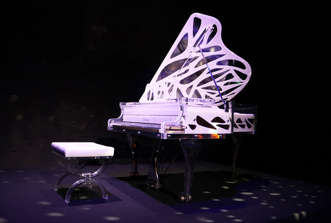 Bluthner Crystal Idyllic